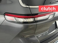NO ACCIDENTS / CLEAN CARFAX / Wireless Charging, USB Input, Passive Keyless Entry and more! Clutch i... (image 9)