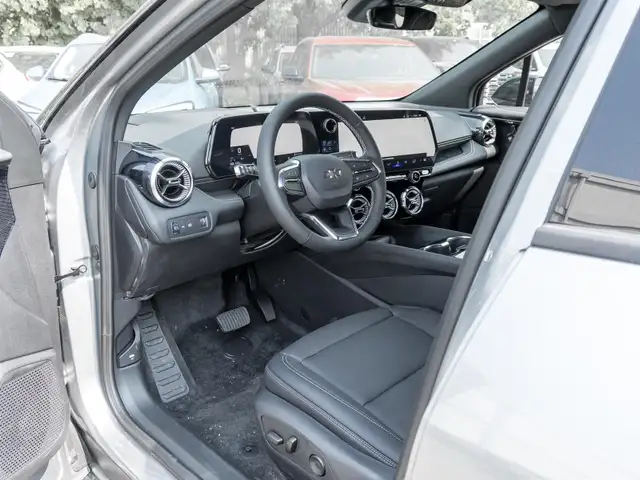 2025 Chevrolet Blazer EV LT AWD Midnight Edition- HD Surround Vi in Cars & Trucks in Markham / York Region - Image 10