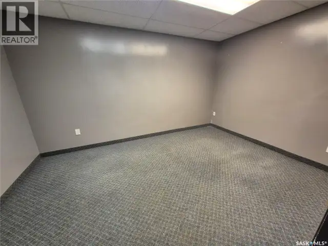 24 12th STREET NE Weyburn, Saskatchewan in Commercial & Office Space for Sale in Regina - Image 22