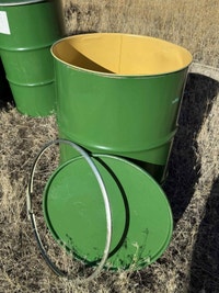 45 gallon barrels with lid and ring (drums) Penticton Kelowna Preview