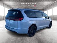 ADAPTIVE CRUISE CONTROL, POWER LIFTGATE, HEATED FRONT SEATS, HEATED STEERING WHEEL, REMOTE ENGINE ST... (image 2)