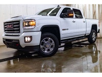 **ONE OWNER - ACCIDENT FREE** 72,992 KM This 2018 GMC Sierra 3500HD 4x4 Crew Cab SLT All Terrain is... (image 2)