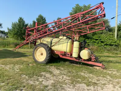 2007 HARDI NAVIGATOR 1000 PULL TYPE SPRAYER STOCK# A111944 1000 GALLON TANK 90 FOOT BOOM HIGH CLEARA...