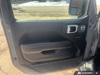 Welcome to Moncton Chrysler Jeep Dodge. Recent Arrival! 2021 Jeep Gladiator Rubicon Pentastar 3.6L V... (image 9)