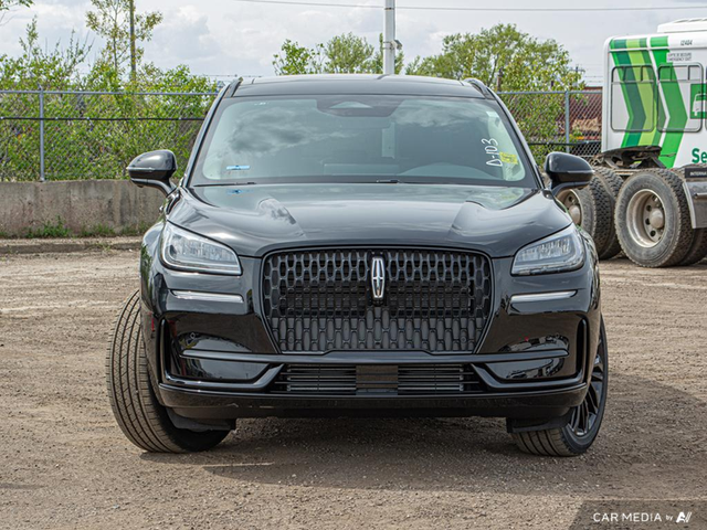 2025 Lincoln Corsair Premiere in Cars & Trucks in Edmonton - Image 3
