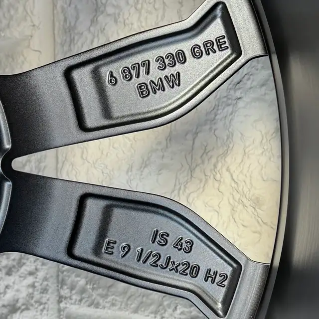 (90%) 4x BMW X3 | X4 20" OEM Winter Wheels Package in Tires & Rims in City of Toronto - Image 9
