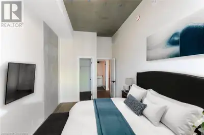 169 JAMES Street S Unit# 806 Hamilton, Ontario