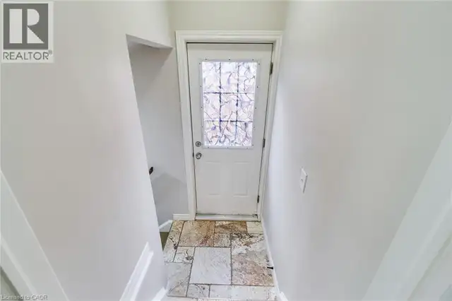 56 SMITH'S CREEK Drive New Hamburg, Ontario in Houses for Sale in Kitchener / Waterloo - Image 32
