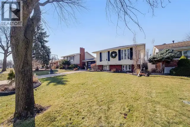 2915 BUTTERY COURT Windsor, Ontario in Houses for Sale in Windsor Region - Image 3