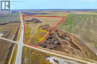 Highway #41 Frontage. Land investment opportunity located on the west side of Highway #41 near Saska...