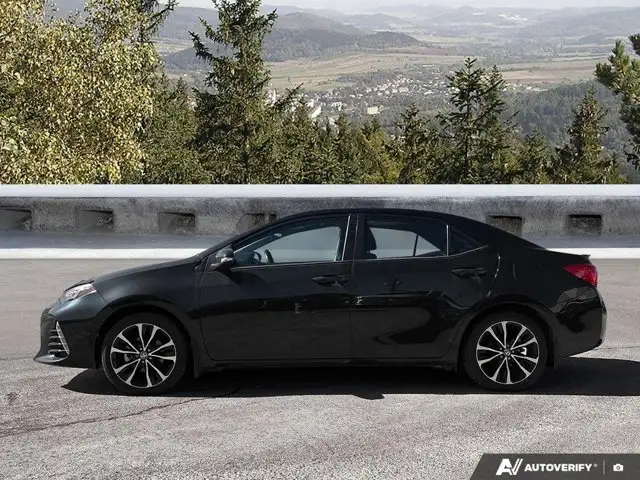 2017 Toyota Corolla SE in Cars & Trucks in Moncton - Image 3