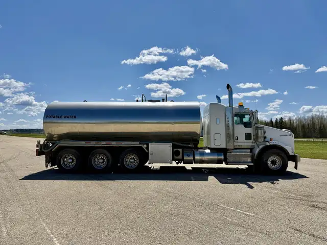 2015 KENWORTH T800 in Heavy Trucks in Saskatoon - Image 7