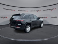 // ACCIDENT FREE!! // This used 2022 Jeep Grand Cherokee Limited 4x4 | Ventilated Front Seats is a r... (image 7)