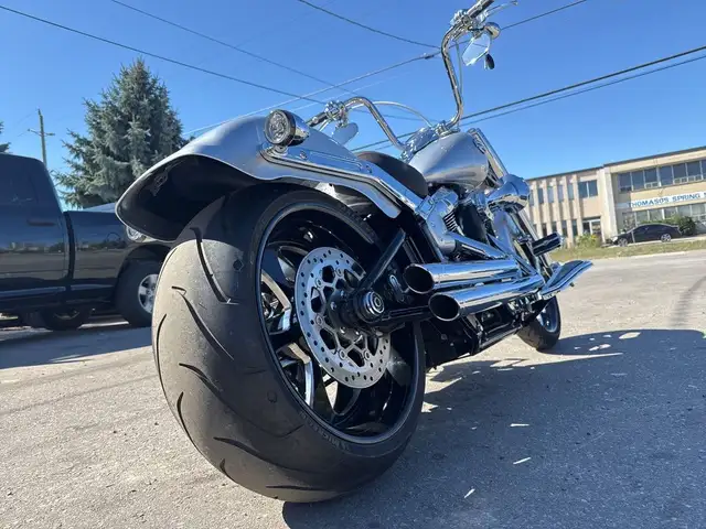 2022 Harley-Davidson Fat Boy ~ STAGE II ~ V&H EXHAUST ~ CUSTOM P in Street, Cruisers & Choppers in City of Toronto - Image 14