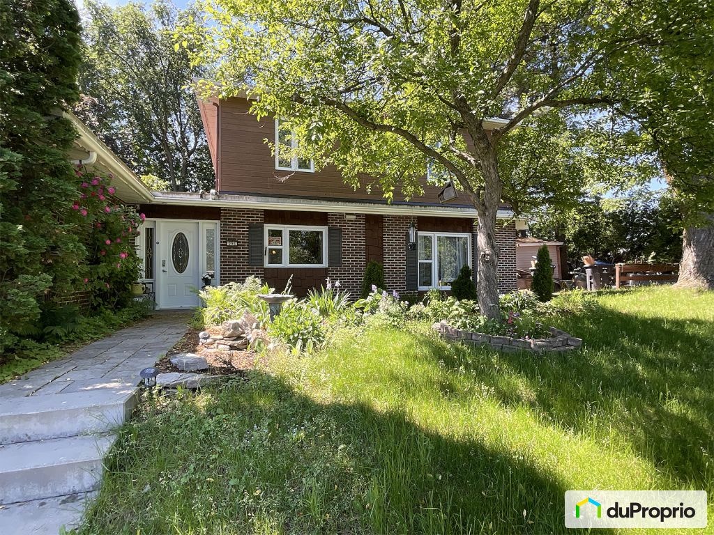 $759,900 - 1 1/2 Storey for sale — photo 1
