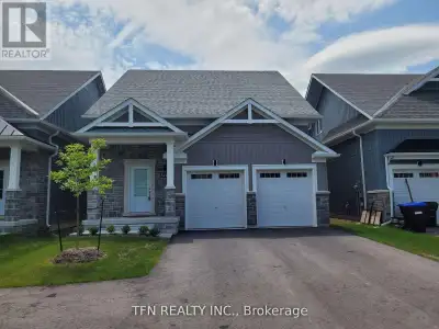3213 MOSLEY STREET Wasaga Beach, Ontario