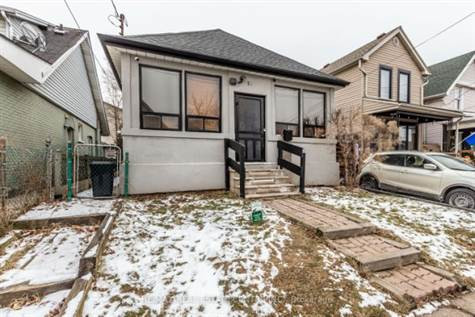 51 Robins Ave in Houses for Sale in Hamilton