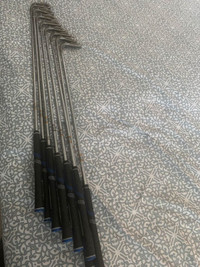 MENS LEFT HANDED PING GOLF CLUBS - GOOD COND.