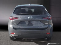 Le Mazda CX-5 Kuro 2022 est une édition spéciale qui allie style audacieux et performance équilibrée... (image 5)