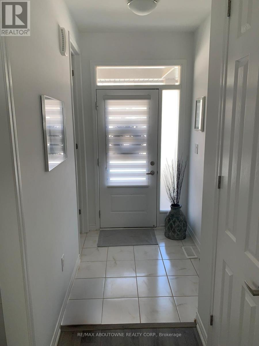 828 ASPEN TERRACE Milton (CB Cobban), Ontario 3