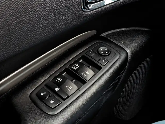 2018 Dodge Durango SXT AWD5610976337474560031