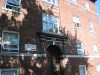 558 SHERBROOK - 1 BR - Available NOW!