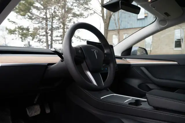 2023 Tesla Model 35919031874407833617