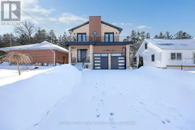 Welcome to this stunning custom built home in a quiet Oshawa neighbourhood. Featuring 4spacious bedr...