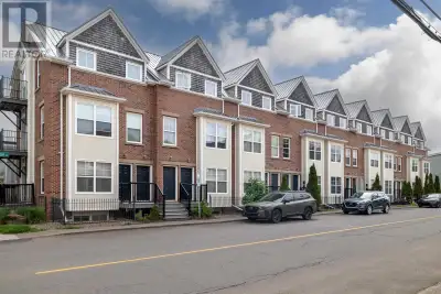 Immaculate, two bedroom townhouse-style Condo on Queen Street. Walk to your favorite restaurants, sh...