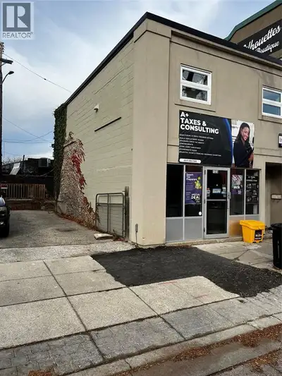 EXCEPTIONAL, 700 SQ FT, DOWNTOWN LOCATION FOR LEASE. INCLUDES 2 PARKING SPACES & 500 SQ FT OUTDOOR C...