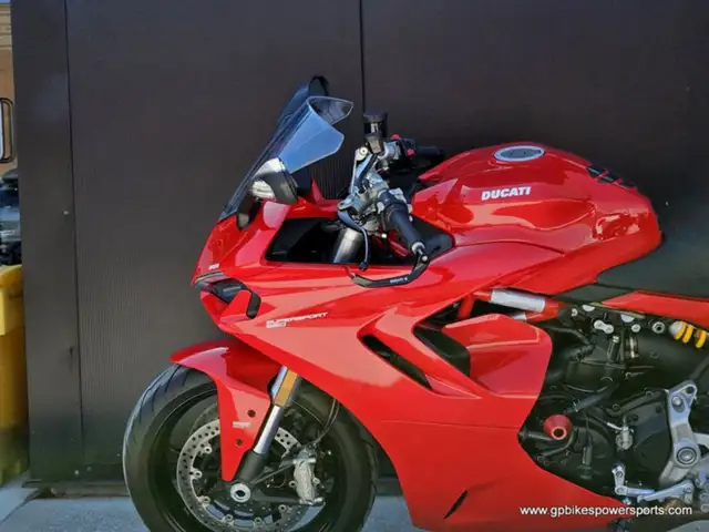 2023 Ducati Supersport 950 Ducati Red in Sport Bikes in Oshawa / Durham Region - Image 20