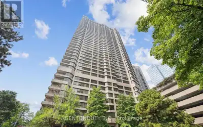 Luxury Waterfront Living At Harbour Square! Enjoy Breathtaking Lake Views From This Spacious Jr. 1-B...