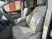 ALL TRADES WELCOME!! OPERATING BY APPOINTMENT 2011 Lincoln MXK Limited AWD!! Loaded with every avail... (image 9)