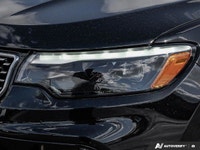 Elevate your daily journeys with this stunning 2025 Jeep Compass Limited. Finished in sophisticated... (image 9)