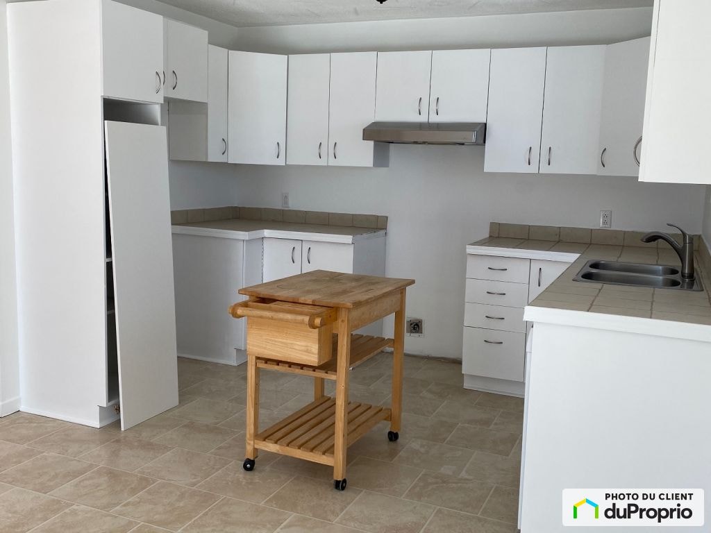 $399,999.99 - Triplex for sale in Amos — photo 3