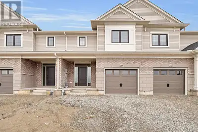Welcome to 234 Renaissance Drive in St. Thomas. This home features 9'ceilings and a bright, airy atm...