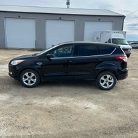 REDUCED!!! BACKUP CAMERA, HEATED SEATS!!! 2015 Ford Escape SE FWD Clean with features including. Bac... (image 5)