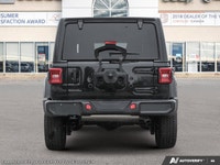 SIDE STEPS,BODY-COLOUR 3-PIECE HARDTOP,WHEELS: 18 X 7.5 MACHINED GREY PAINTED,BLACK MCKINLEY TRIMMED... (image 5)