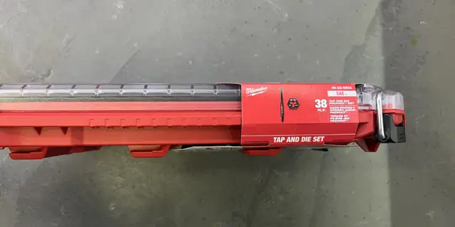 Milwaukee 38 pc Tap and Die Packout Set in Hand Tools in Mississauga / Peel Region - Image 6