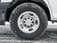 JUST LANDED 2025 CHEVROLET EXPRESS 2500!! SAVE THOUSANDS VERSUS BRAND NEW!!! MORE PHOTOS TO COMEPRIC... (image 3)