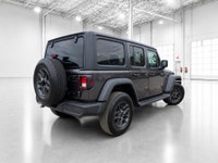See Dealer Website for Details. ... Engine: V6 Cylinder Engine (image 3)