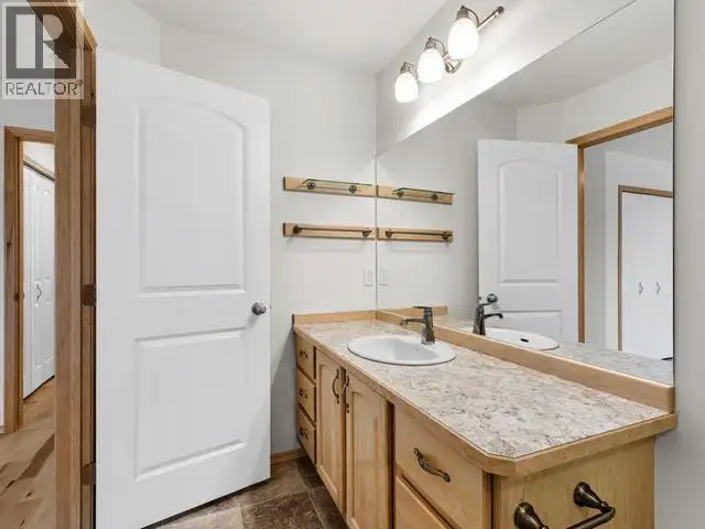 49 WYVERN AVENUE Whitehorse, Yukon in Houses for Sale in Whitehorse - Image 27