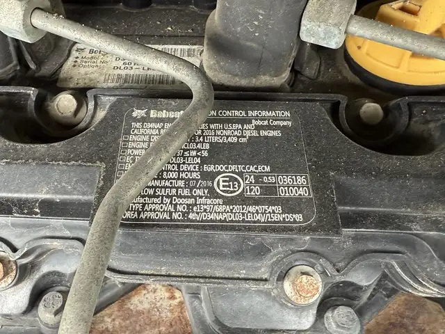 2017 Bobcat T740 Skid Loader in Heavy Trucks in Regina - Image 45