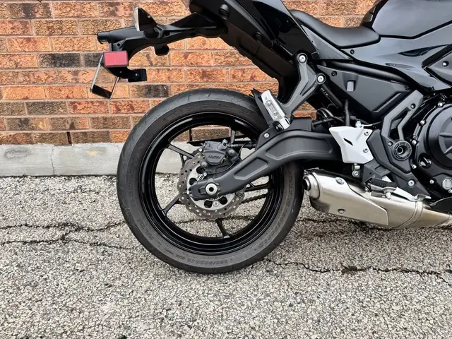 2020 Kawasaki Ninja 650 ABS **ONLY 2,000 KM** in Sport Bikes in Markham / York Region - Image 11