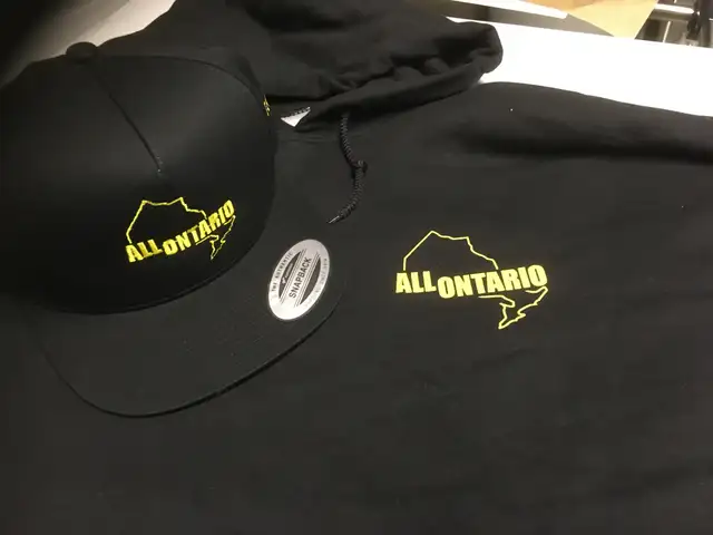 Custom printing Shirts Hats Hoodies Tees Sweaters in Multi-item in City of Toronto - Image 7