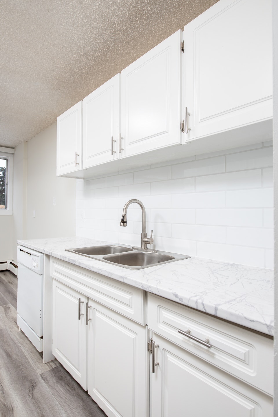 Madison Arms - 2 Bedroom Bi-Level Apartment for Rent 5