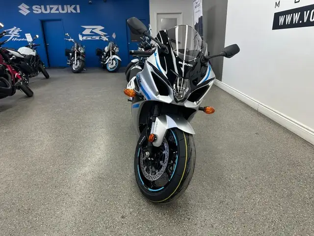 2025 Suzuki GSX-R1000AM5 GSXR - V6447 - -No Payments for 1 Year* in Sport Bikes in Markham / York Region - Image 4