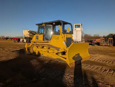 LOW HRS!!! 2012 Komatsu D65EX-17 Crawler Dozer Engine HRS: 3,862 Rear View Camera Air Ride Seat PS T...