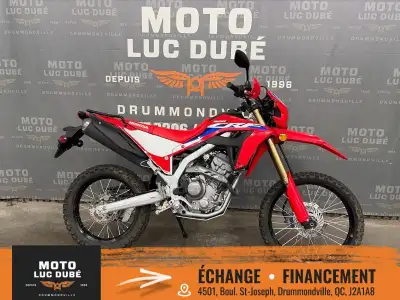 2023 Honda CRF300L Honda CRF300L 2023 SEULEMENT 4 595 KM PLAQUE DE PROTECTION SUPPORT ARRIÈRE À BAGA...