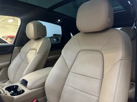 This Cayenne Look and feels like it only has 50k to 60k kilometers exterior and interior *****Excell... (image 7)